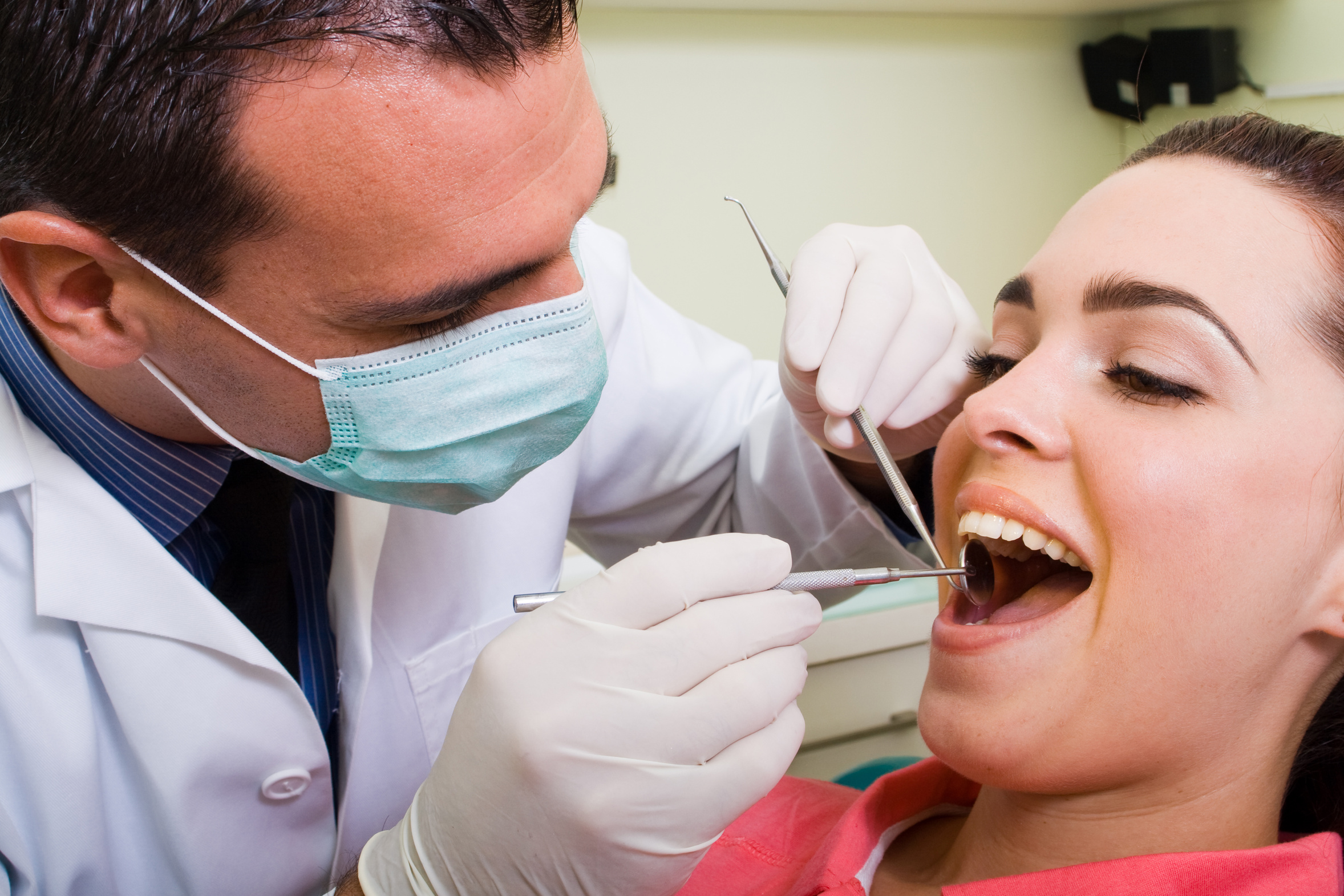 Лечение полости рта и зубов. Осмотр стоматолога. Осмотр в стоматологии.