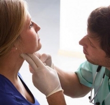 Пальпация щитовидной железы: правила и техника