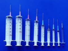 Виды шприцев: универсальные, инсулиновые, одноразовый шприц Жане (150 мл)