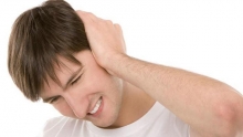 Ушная боль: причины, симптомы и лечение