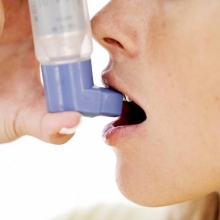 Как вылечить бронхиальную астму: лекарственные препараты, народные средства, клинические рекомендации