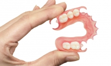 Нейлоновые протезы зубов – новый вид протезирования - протезы и импланты, нейлоновые протезы, протезирование